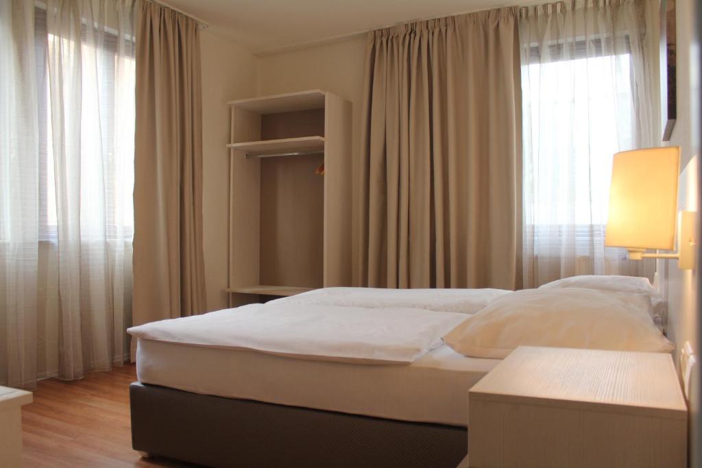 Hotel Centro Stuttgart Zewnętrze zdjęcie